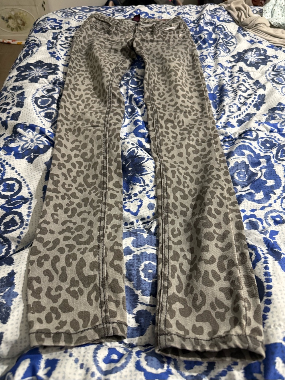 Women’s  Leopard Print jeans